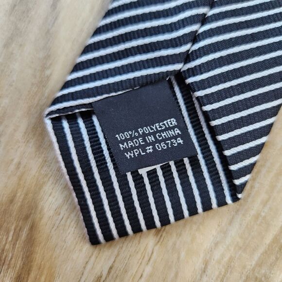 💜Black Striped Pre-Tied Clip-on Tie Youth Large 12/14 - Picture 7 of 8